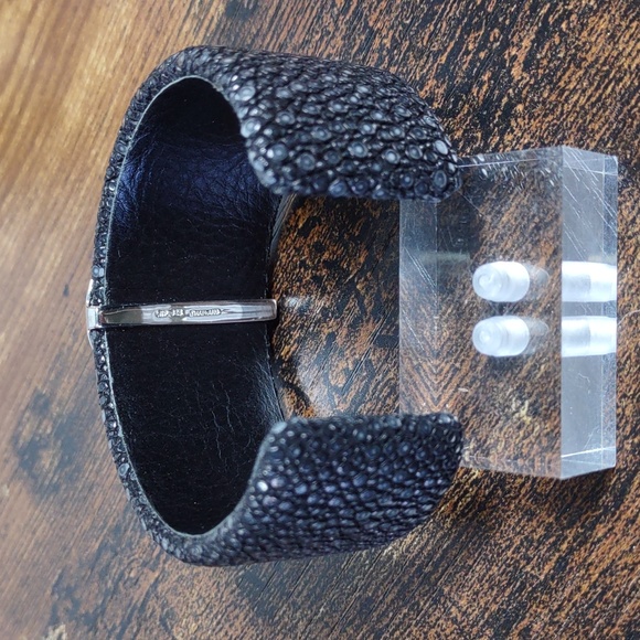 Stingray Leather/Sterling Silver/Gemstone Cuff - Picture 5 of 10